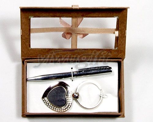 Key ring & pen, picture