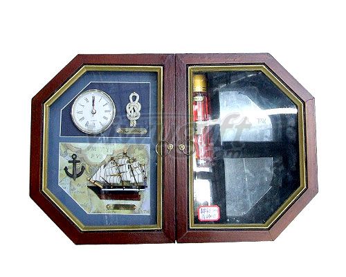 wood  craft clock, picture